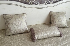 Декоративные подушки на кровать фото